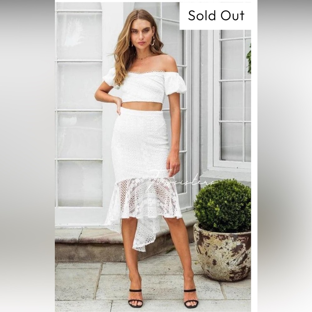 Elegant White Lace Midi Skirt